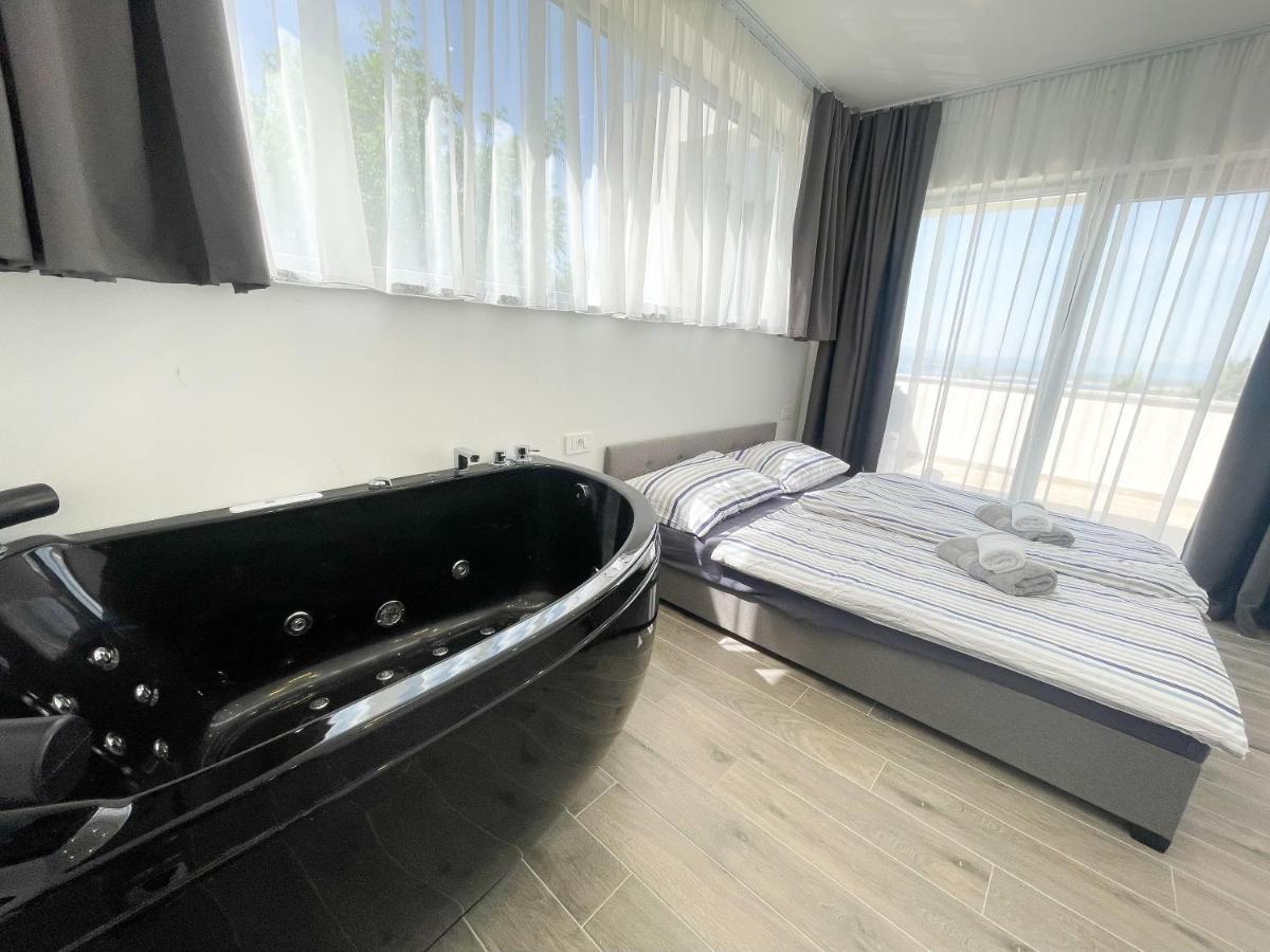 Villa Linda Crikvenica Buitenkant foto