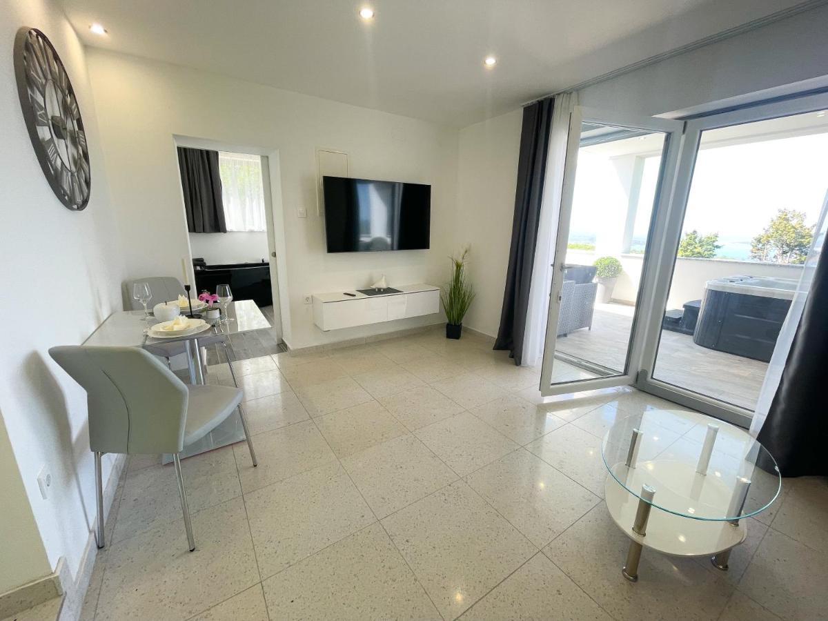 Villa Linda Crikvenica Buitenkant foto