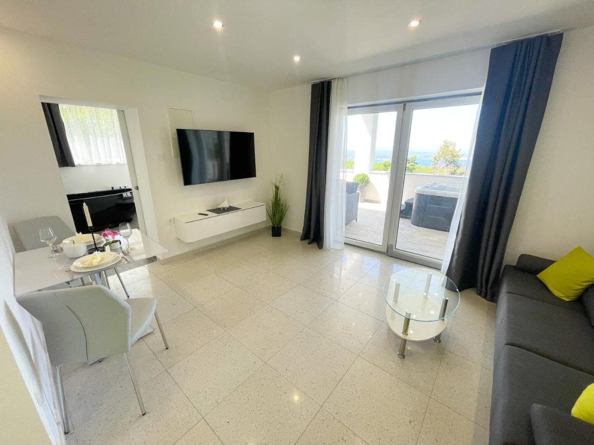 Villa Linda Crikvenica Buitenkant foto
